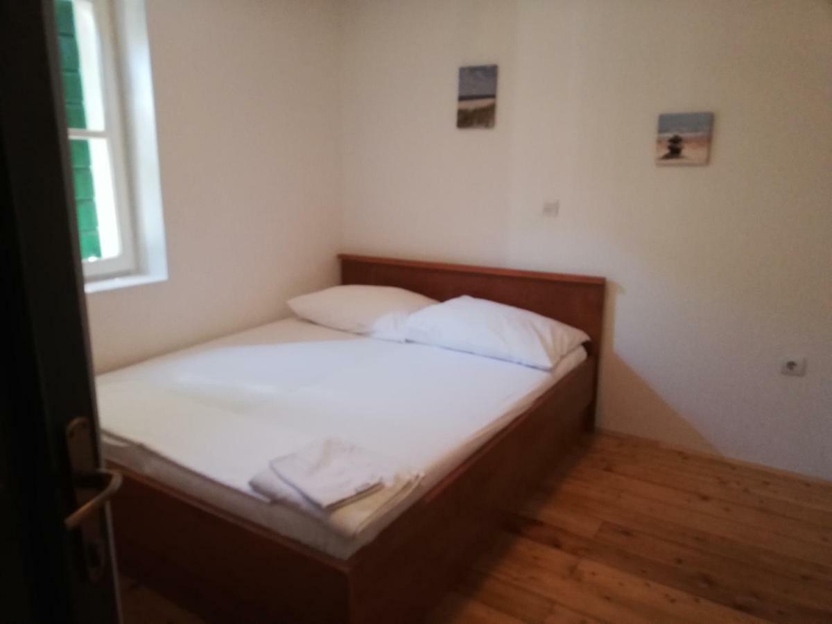 Apartman Marina Krvavica Eksteriør billede