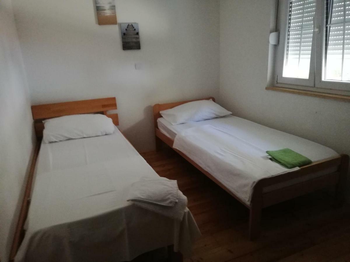 Apartman Marina Krvavica Eksteriør billede